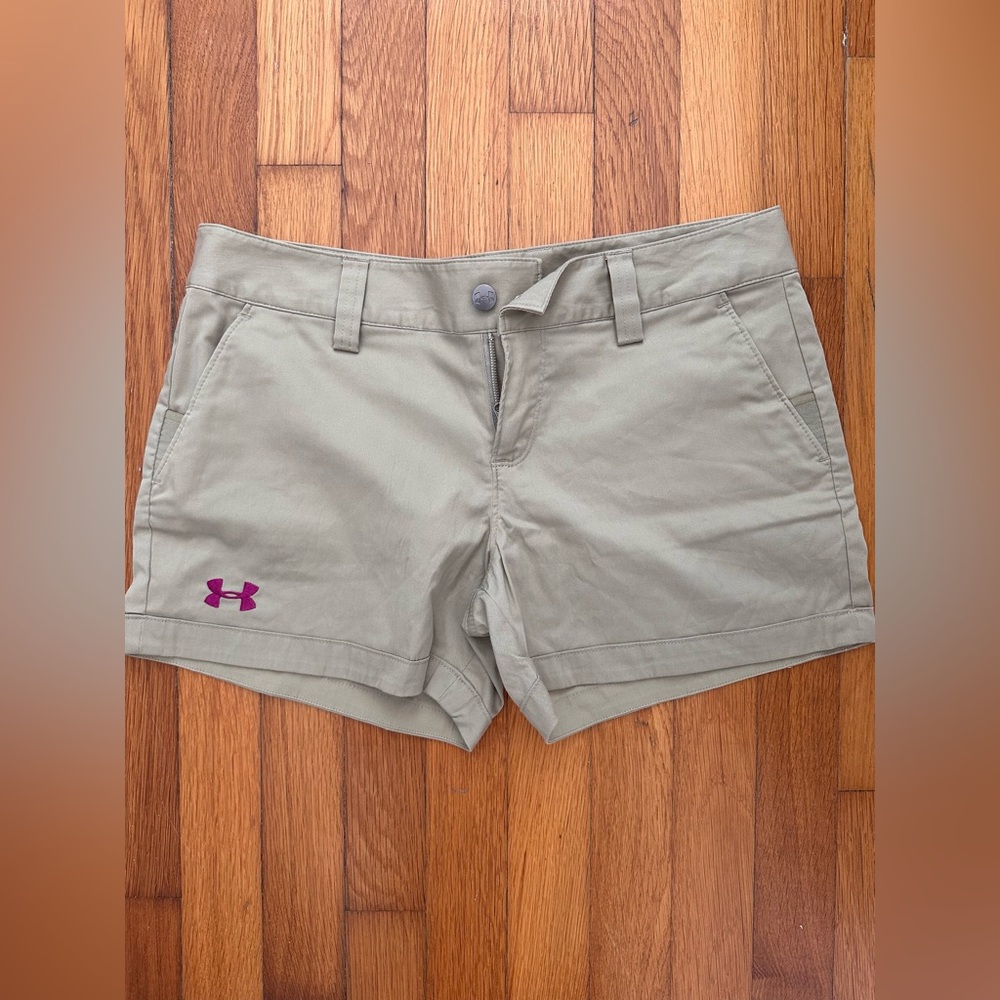Under Armour khaki shorts
